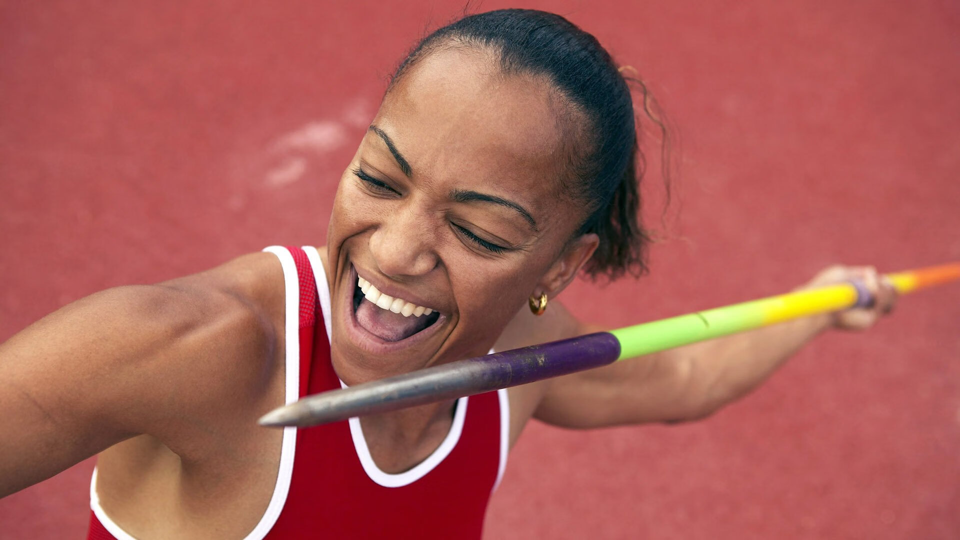 开云体育登录-逆袭猎物，猎人亦有阶下囚时，阿斯顿马丁如何让哈斯沦为皮亚斯特里王座下的背景